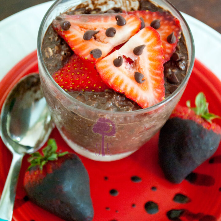 Chocolate Covered Strawberry Overnight Oats