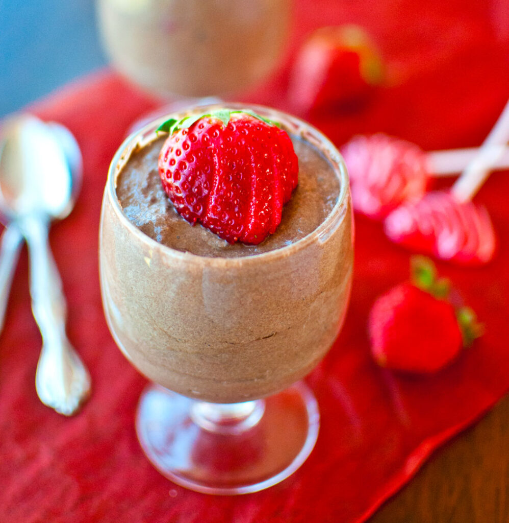 Low Fat Easy Raspberry Chocolate Greek Yogurt Mousse For Two