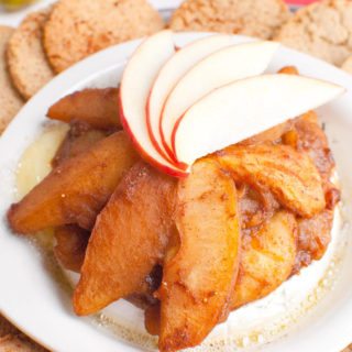 Baked Brie w/ Vanilla Cardamom Spiced Apples & Gluten Free Cinnamon Crackers
