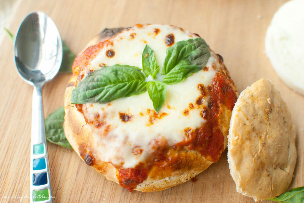 Tomato Bruschetta Bread Bowl Soup * Slim Pickin's Kitchen