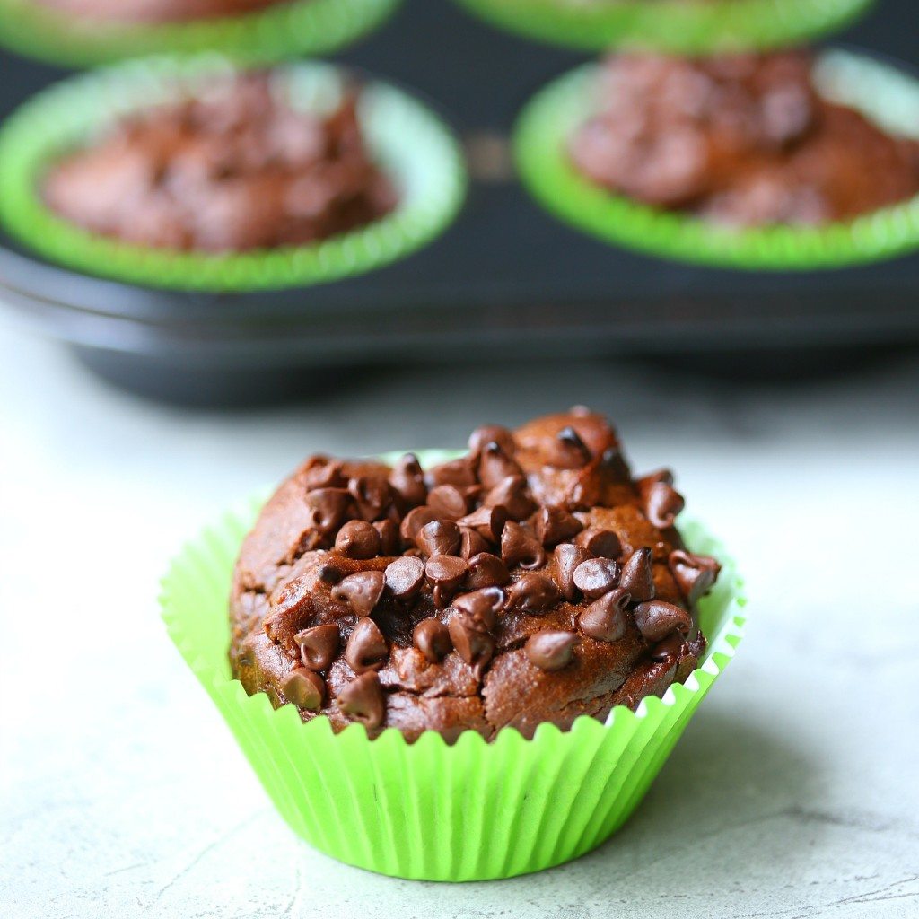 Flourless Chocolate Muffins: Finally! A paleo breakfast that isn't eggs! These flourless chocolate muffins are so fudgy and decadent , you would never know they were made without butter, oil, or sugar! 