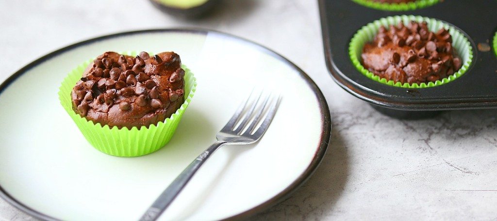 Flourless Chocolate Muffins: Finally! A paleo breakfast that isn't eggs! These flourless chocolate muffins are so fudgy and decadent , you would never know they were made without butter, oil, or sugar! 