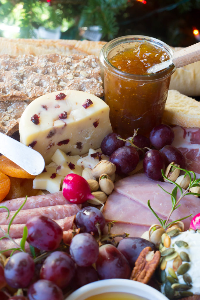 Christmas Charcuterie Tray | Easy Holiday Appetizer