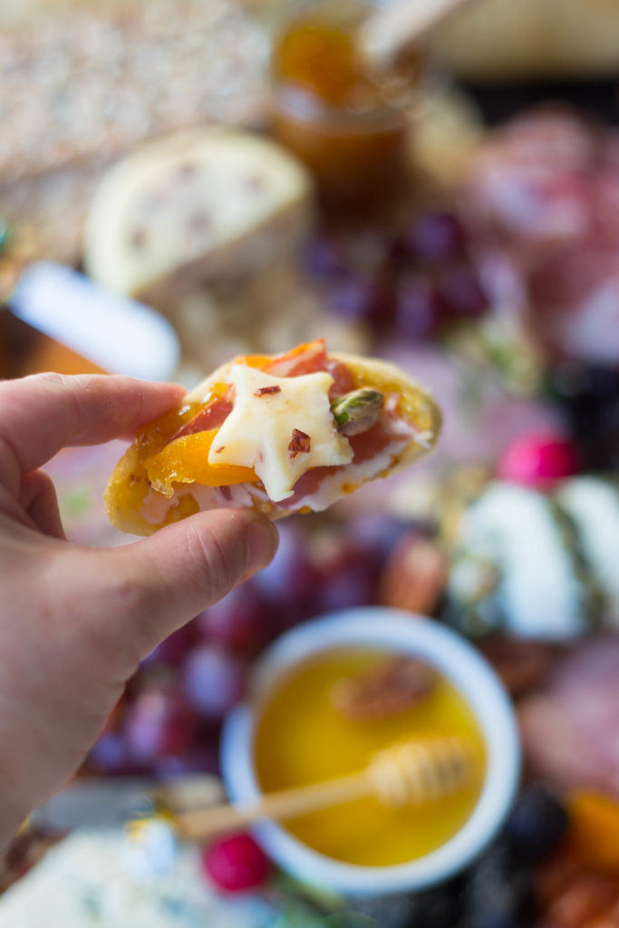 Christmas Charcuterie Tray | Easy Holiday Appetizer