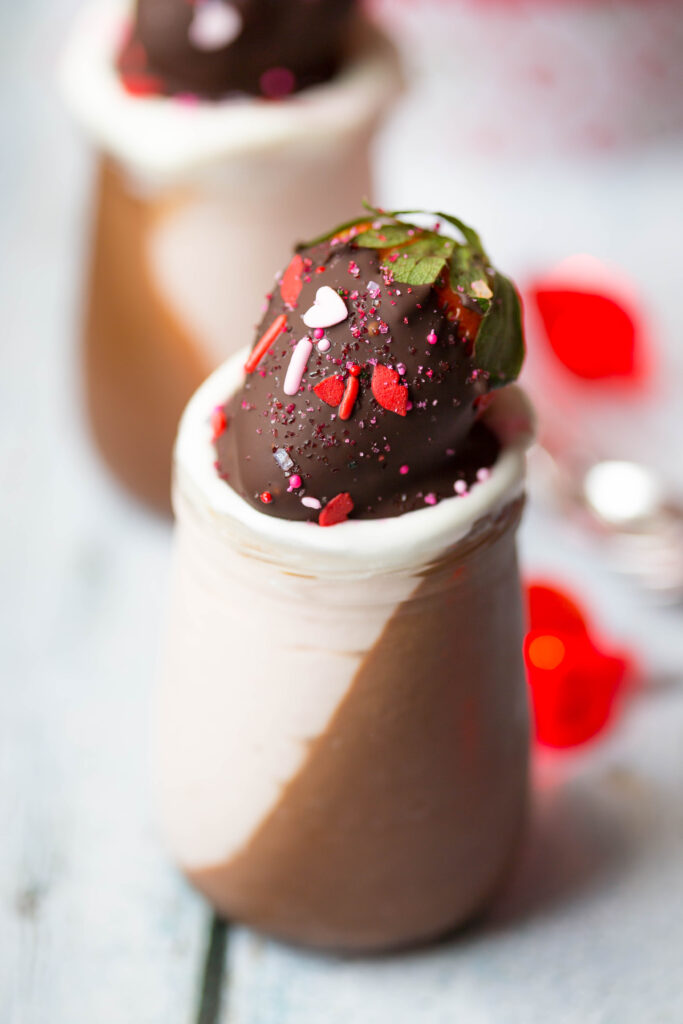 Easy Chocolate Covered Strawberry Pots de Creme | Easy Chocolate Pots de Creme