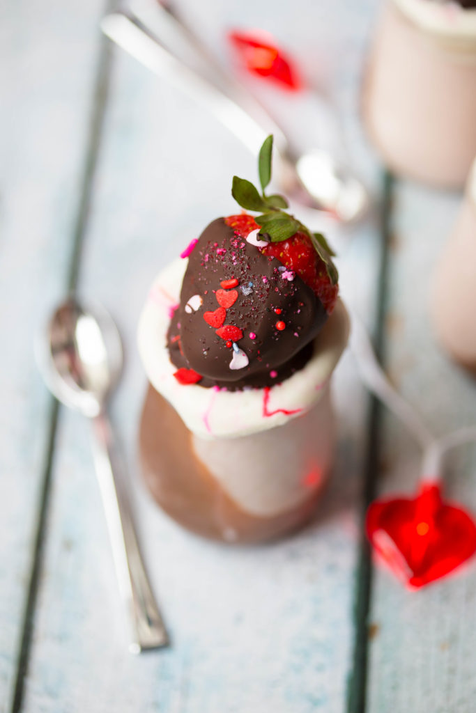 Easy Chocolate Covered Strawberry Pots de Creme | Blender Pots de Creme